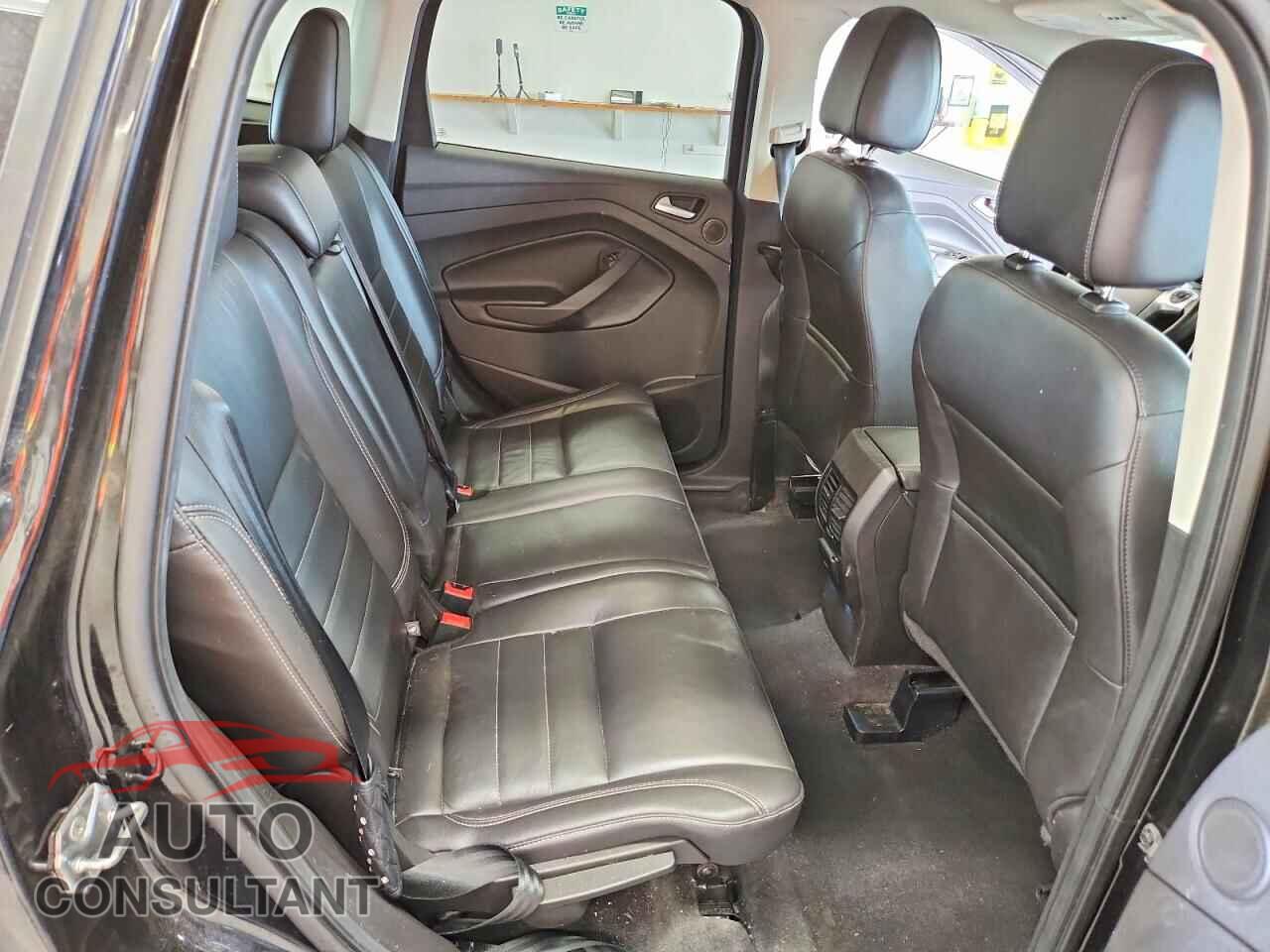 FORD ESCAPE 2016 - 1FMCU9J90GUC44636