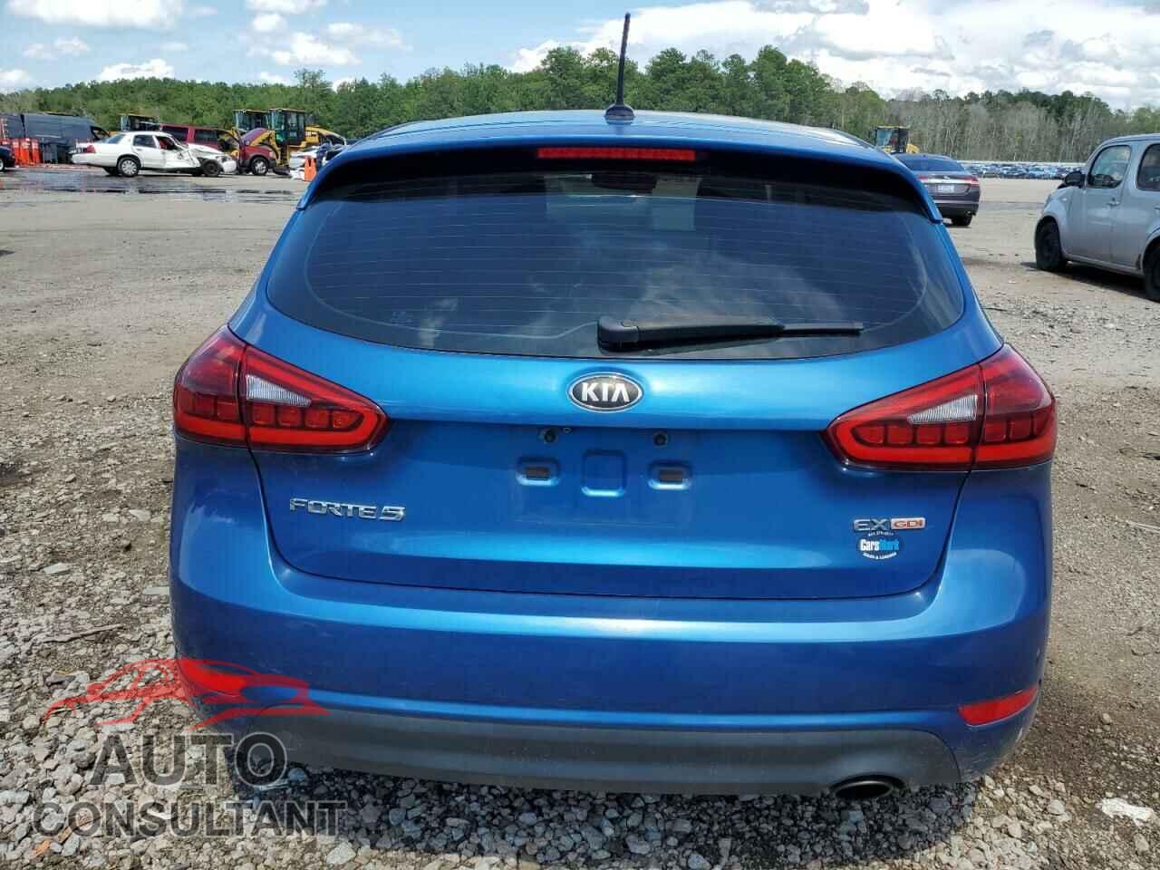 KIA FORTE 2015 - KNAFX5A8XF5267596