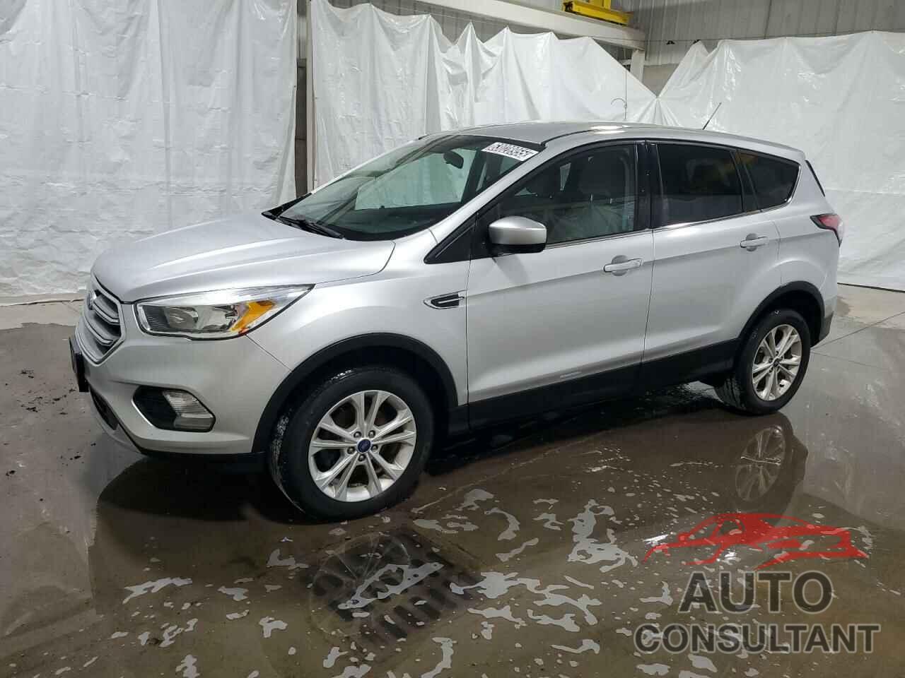 FORD ESCAPE 2017 - 1FMCU0GDXHUB53933