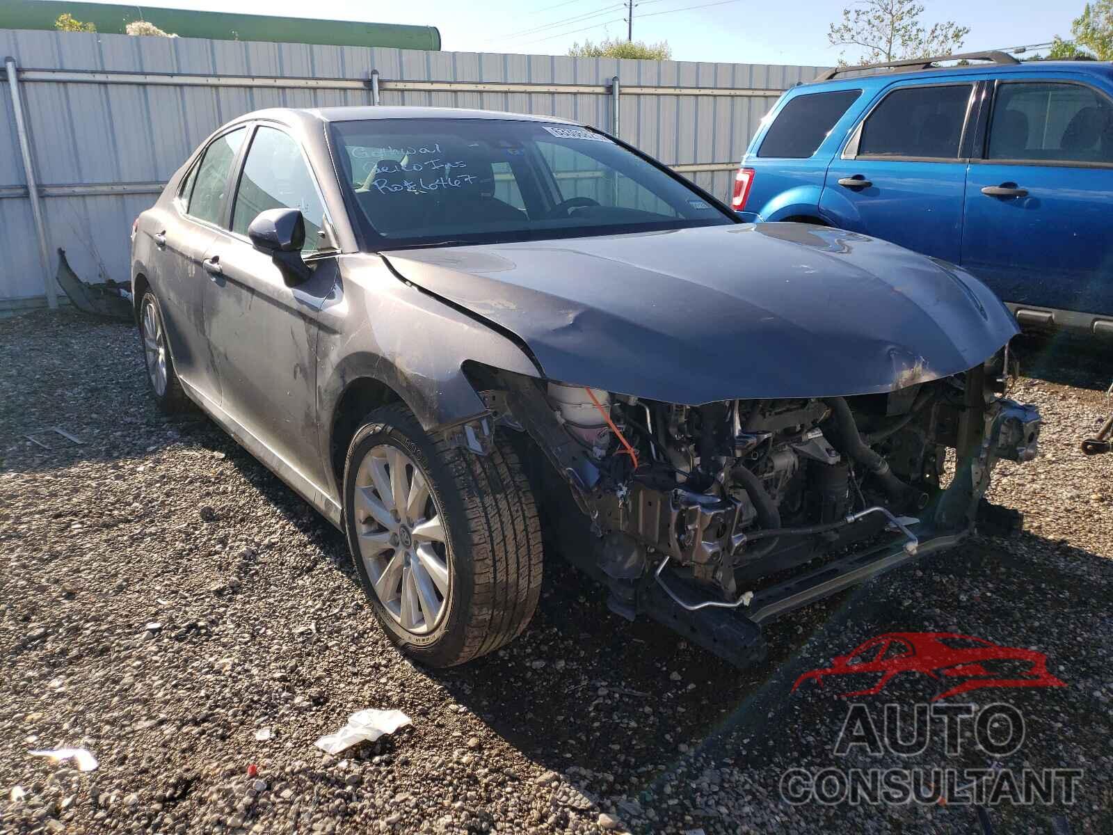 TOYOTA CAMRY 2018 - 4T1B11HK6JU523837