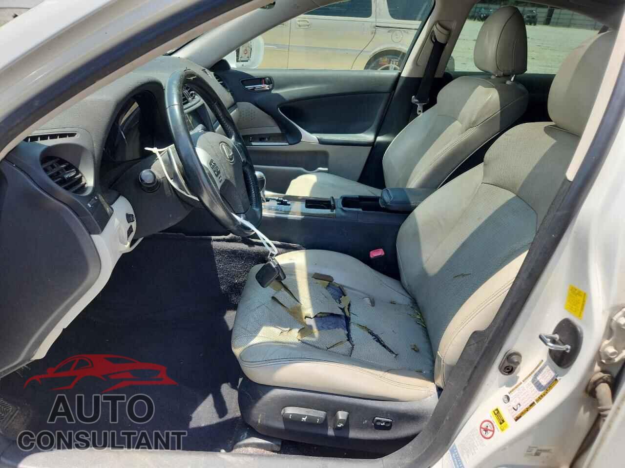 LEXUS IS 2011 - JTHBF5C29B5131031