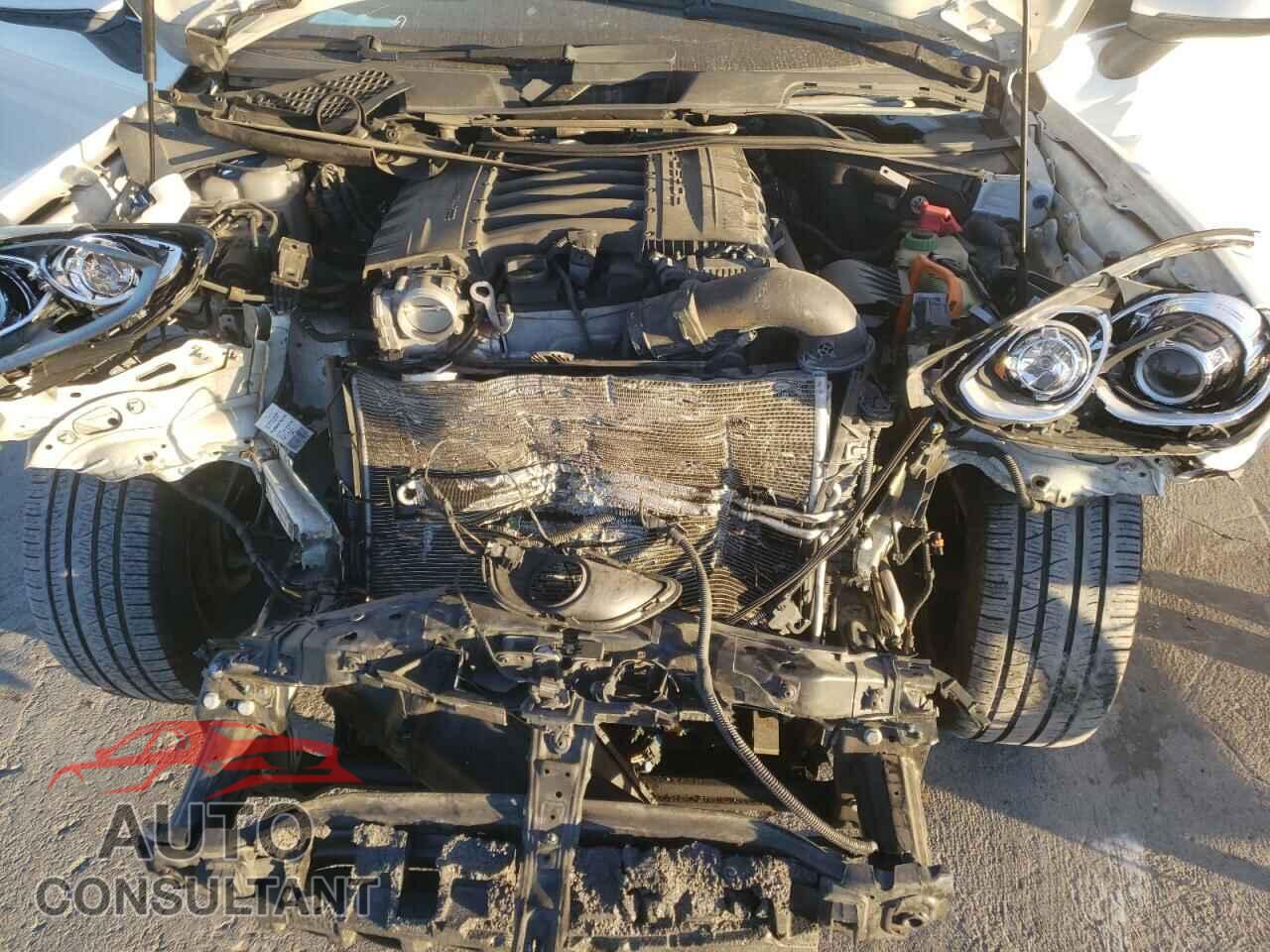 PORSCHE CAYENNE 2016 - WP1AA2A27GLA05300