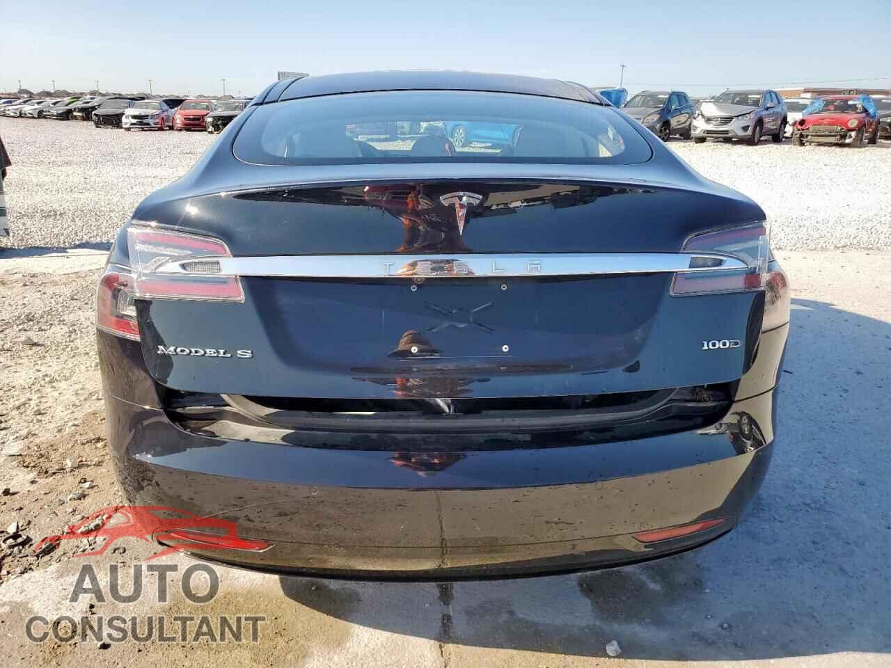 TESLA MODEL S 2017 - 5YJSA1E23HF233633