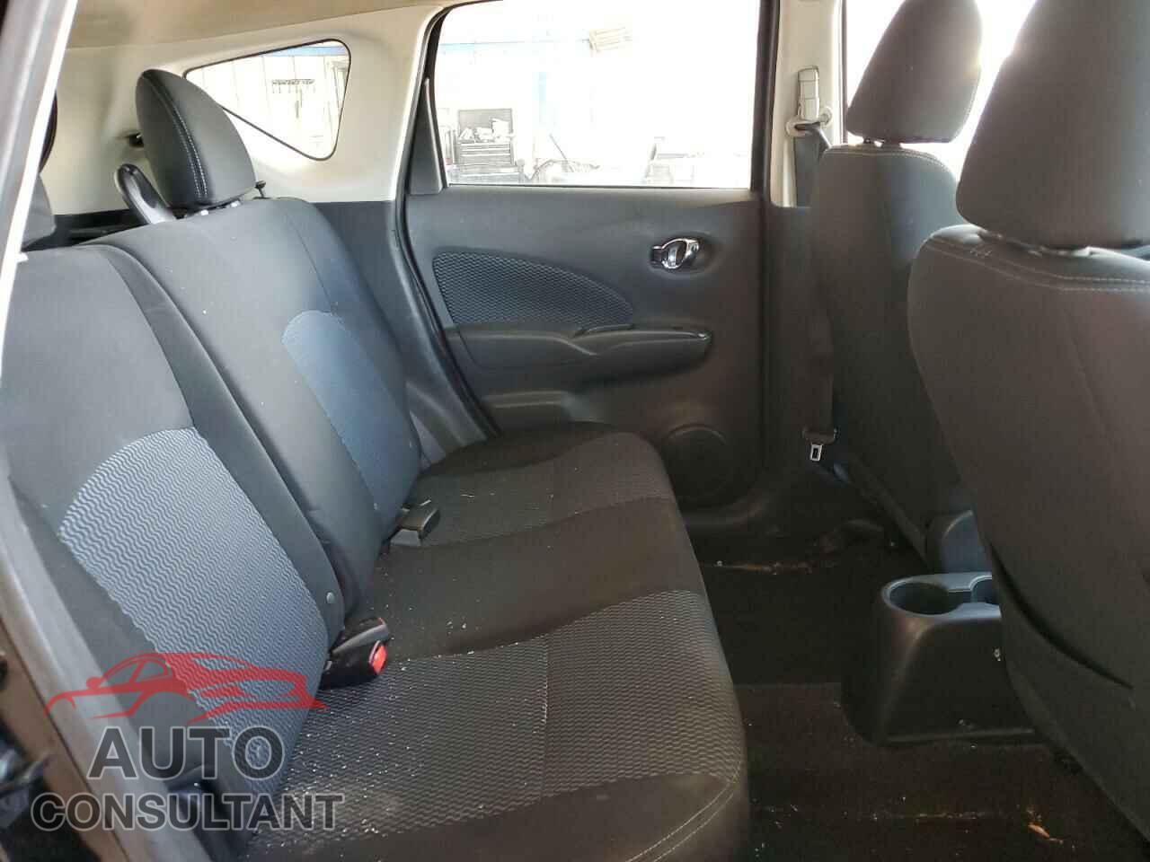 NISSAN VERSA 2017 - 3N1CE2CP5HL352995