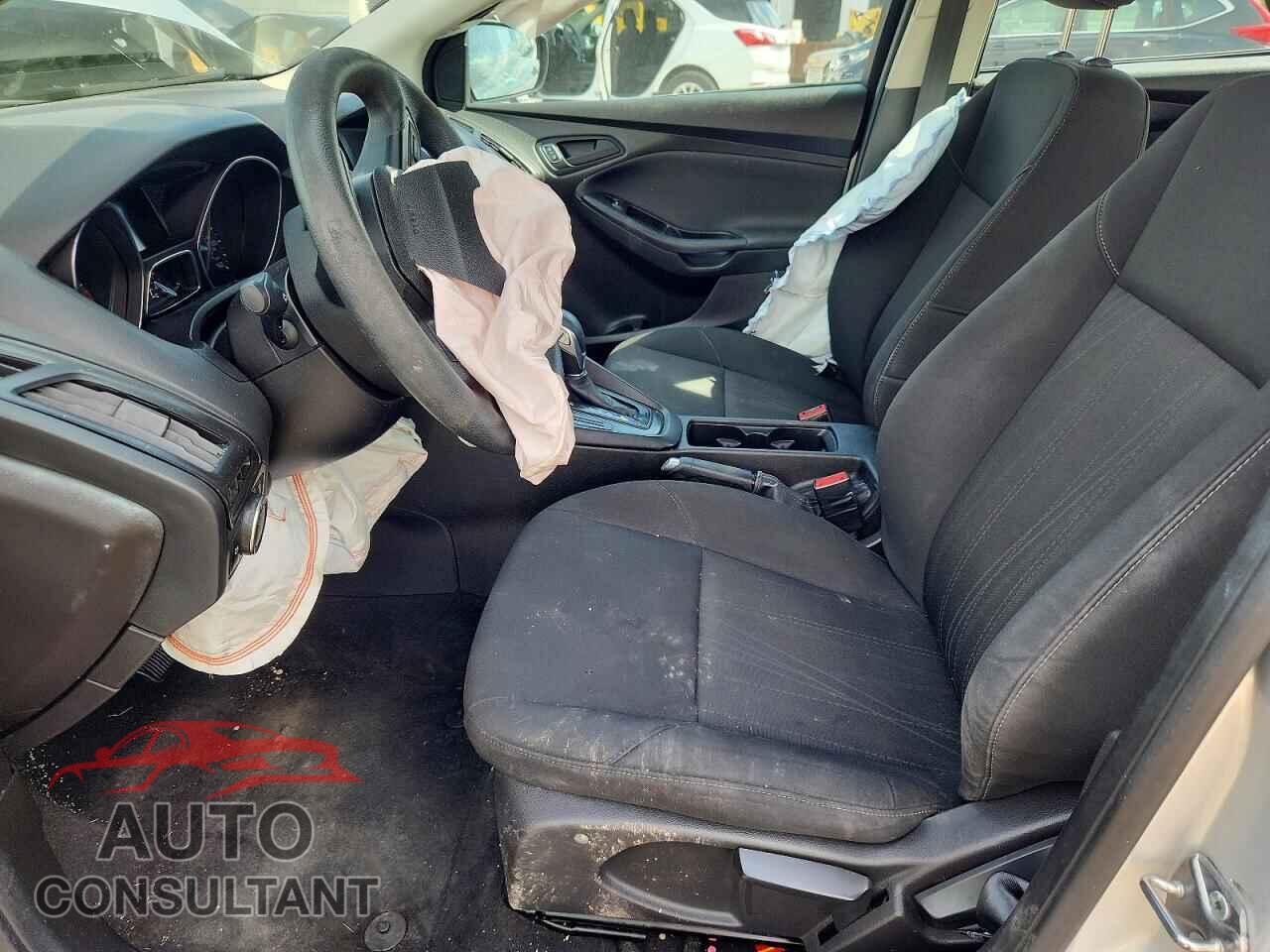 FORD FOCUS 2016 - 1FADP3E27GL211722