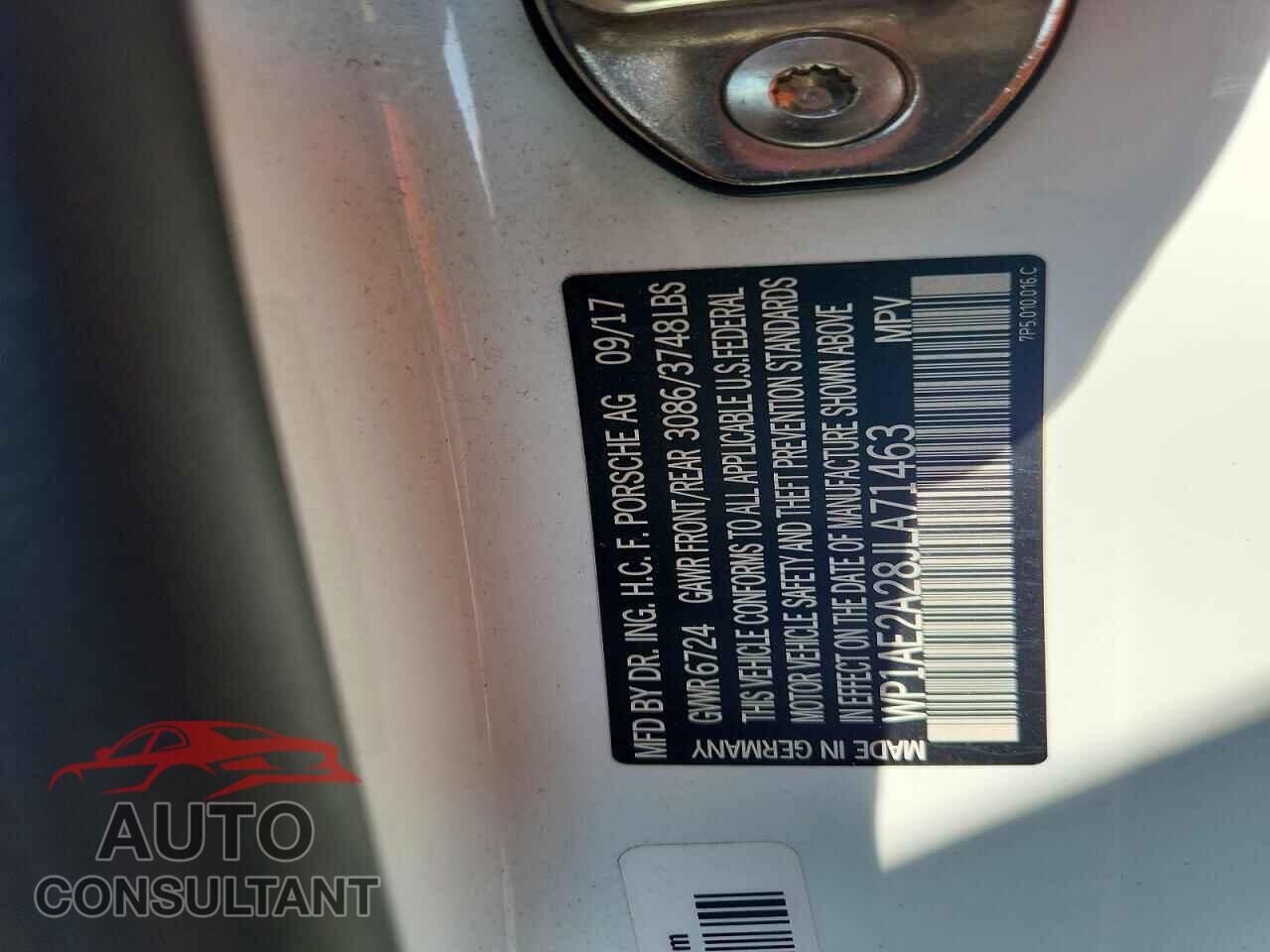 PORSCHE CAYENNE 2018 - WP1AE2A28JLA71463