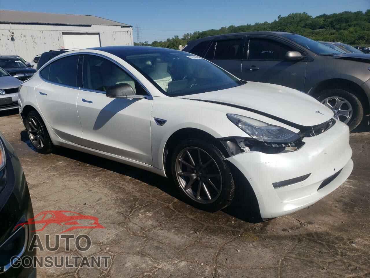 TESLA MODEL 3 2018 - 5YJ3E1EA7JF155511