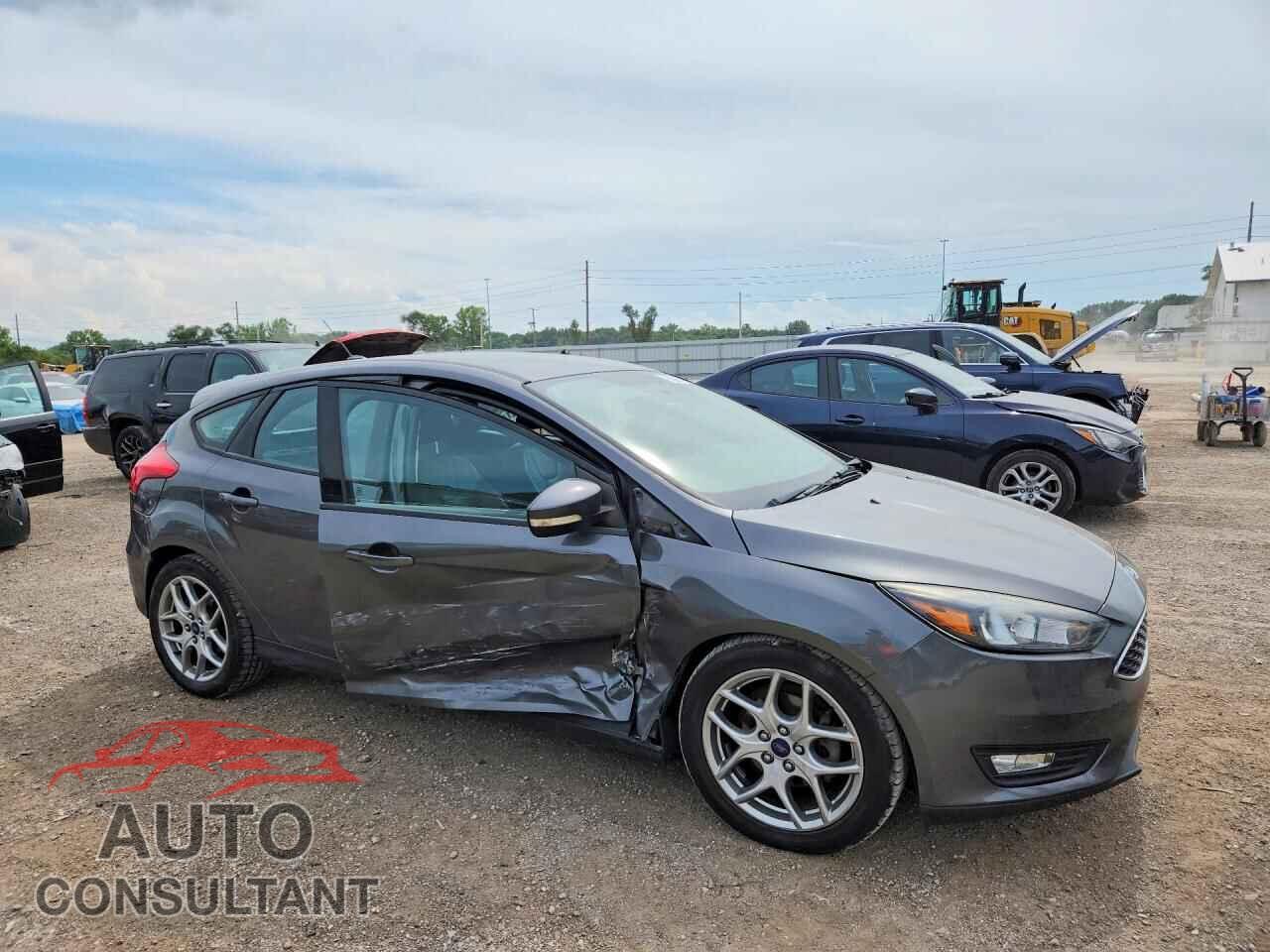 FORD FOCUS 2015 - 1FADP3K26FL386885