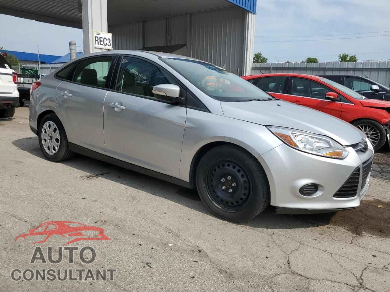FORD FOCUS 2014 - 1FADP3F27EL335128