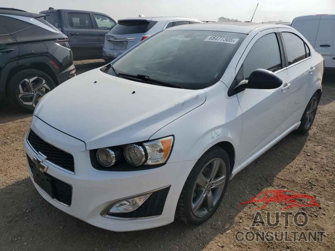 CHEVROLET SONIC 2015 - 1G1JH5SB7F4111275