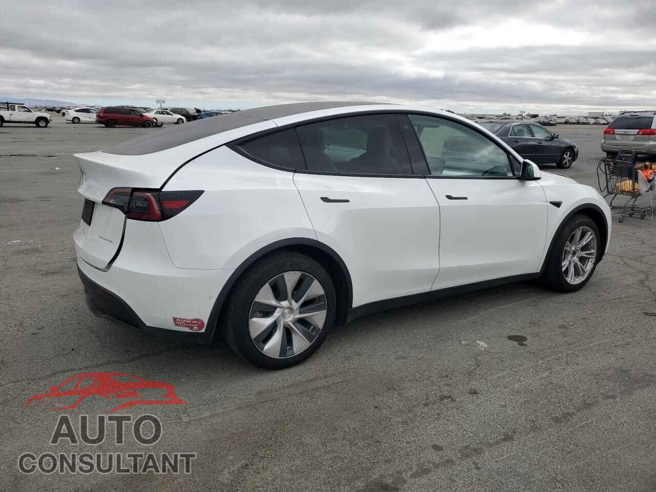 TESLA MODEL Y 2022 - 7SAYGAEE0NF358624