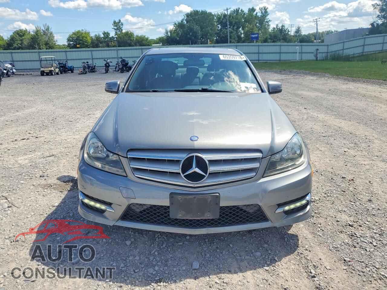 MERCEDES-BENZ C-CLASS 2013 - WDDGF8AB6DR301357
