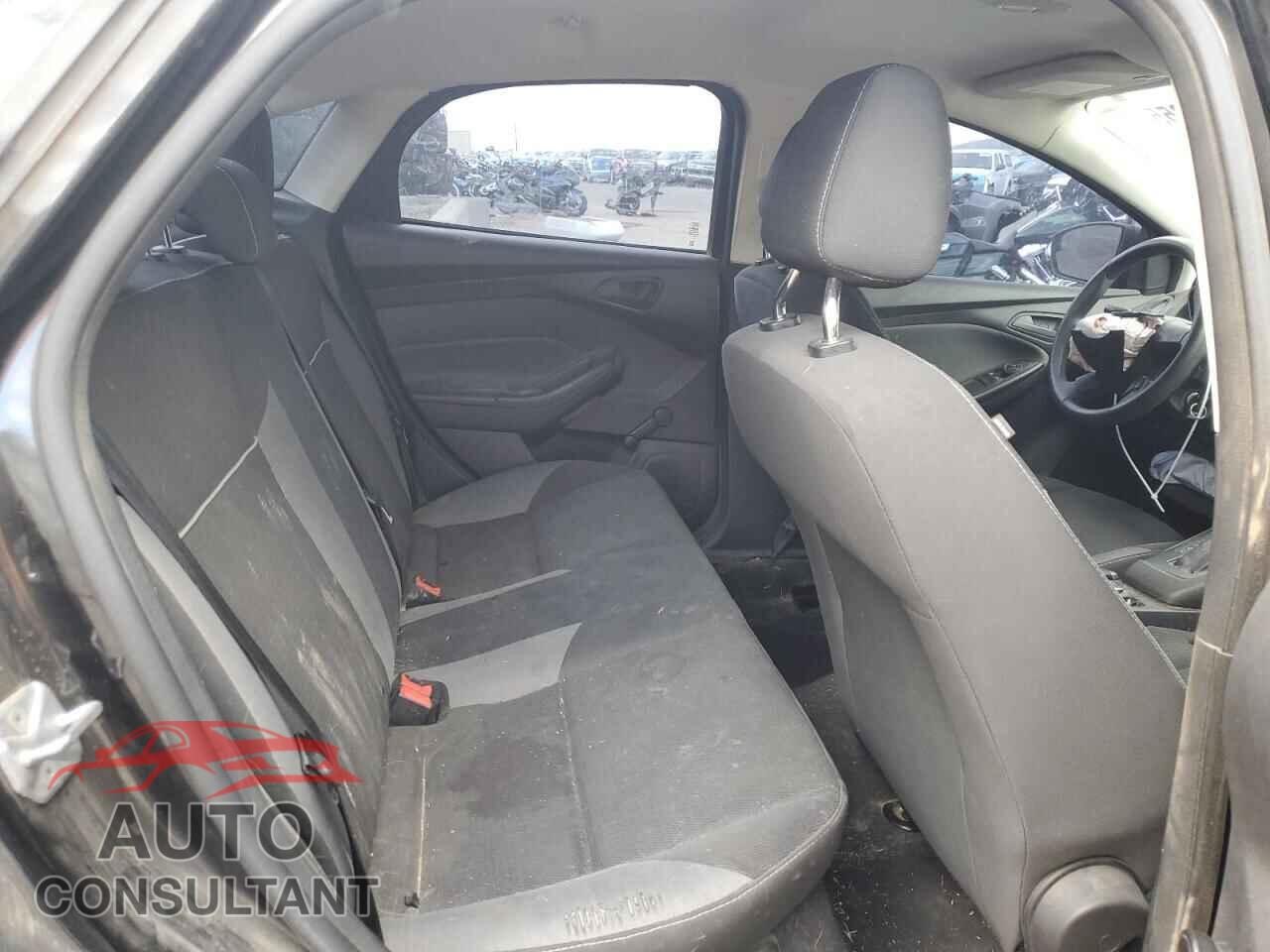 FORD FOCUS 2014 - 1FADP3E2XEL125138