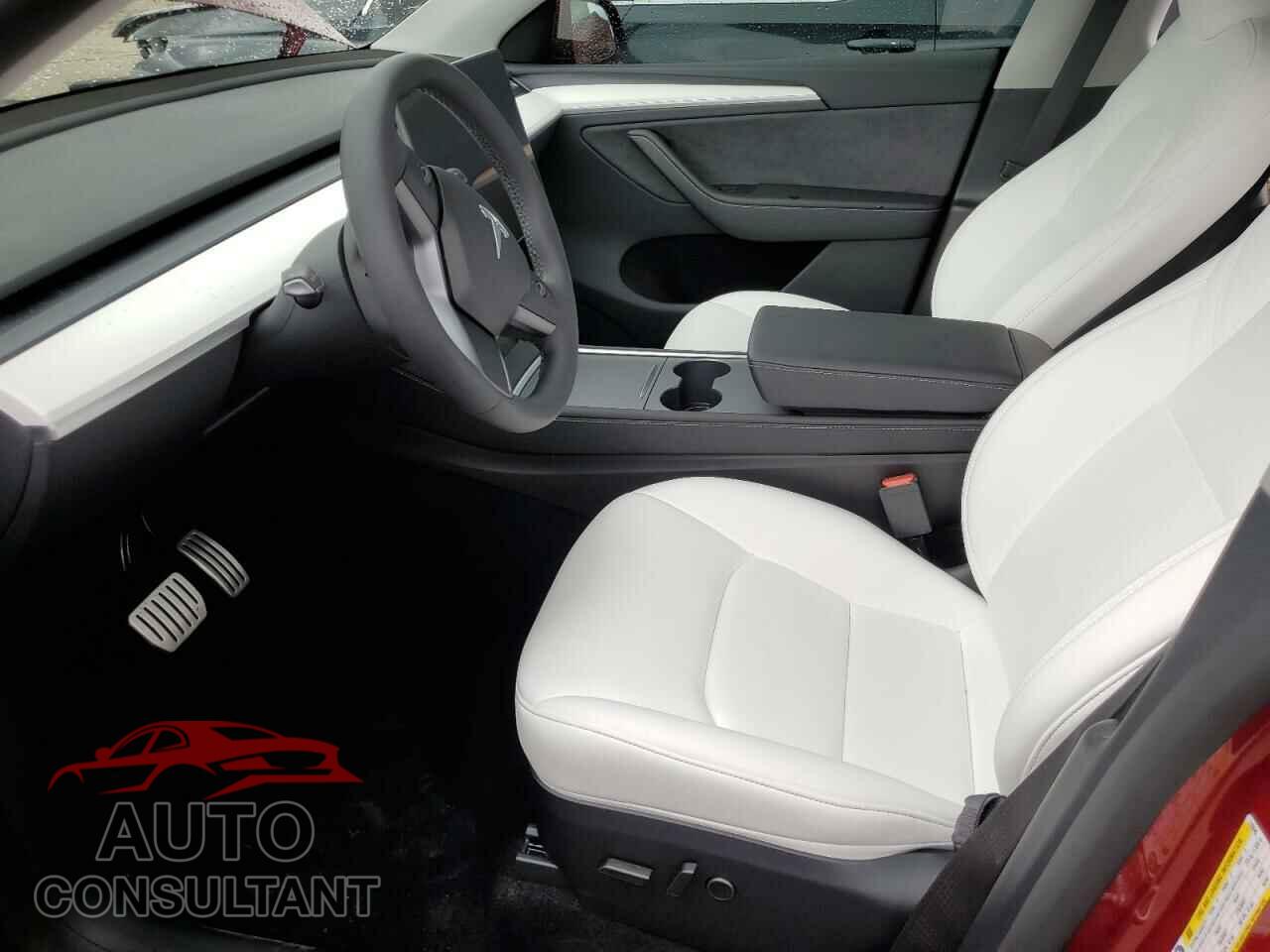 TESLA MODEL Y 2024 - 7SAYGDEFXRA270046