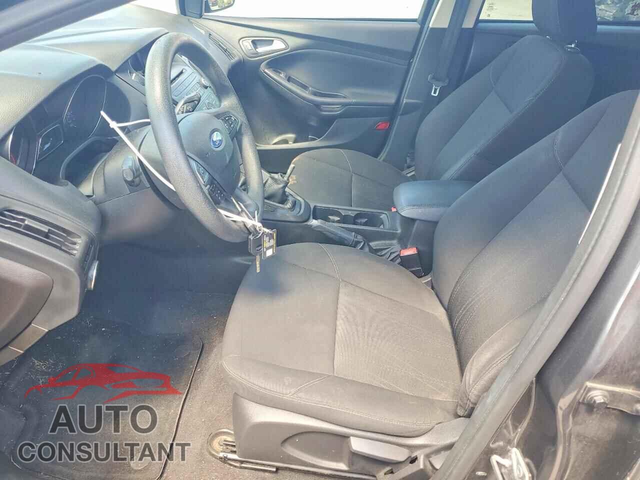 FORD FOCUS 2016 - 1FADP3K22GL361144