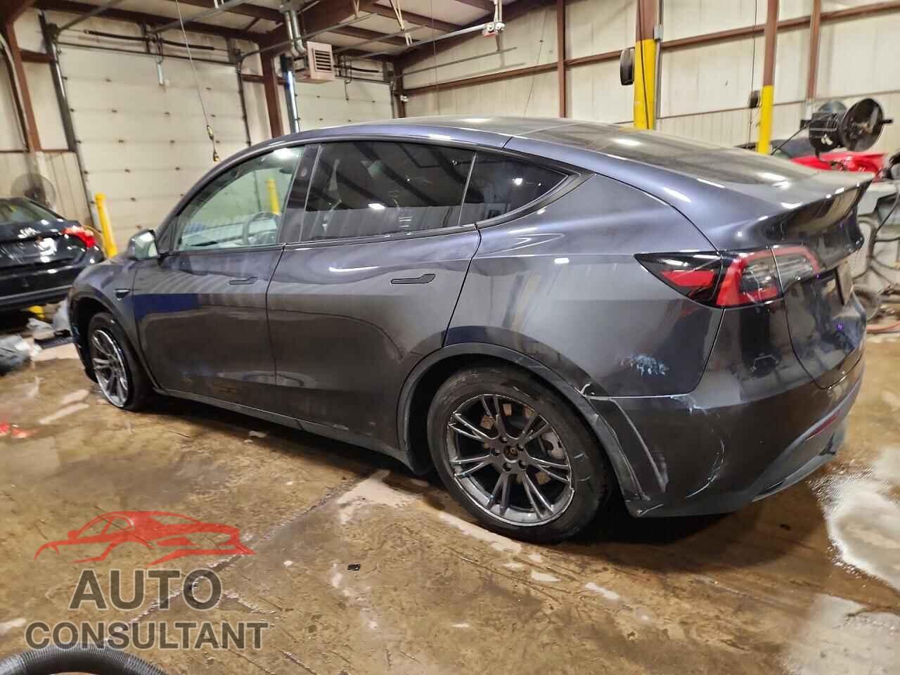 TESLA MODEL Y 2024 - 7SAYGDED6RF119593