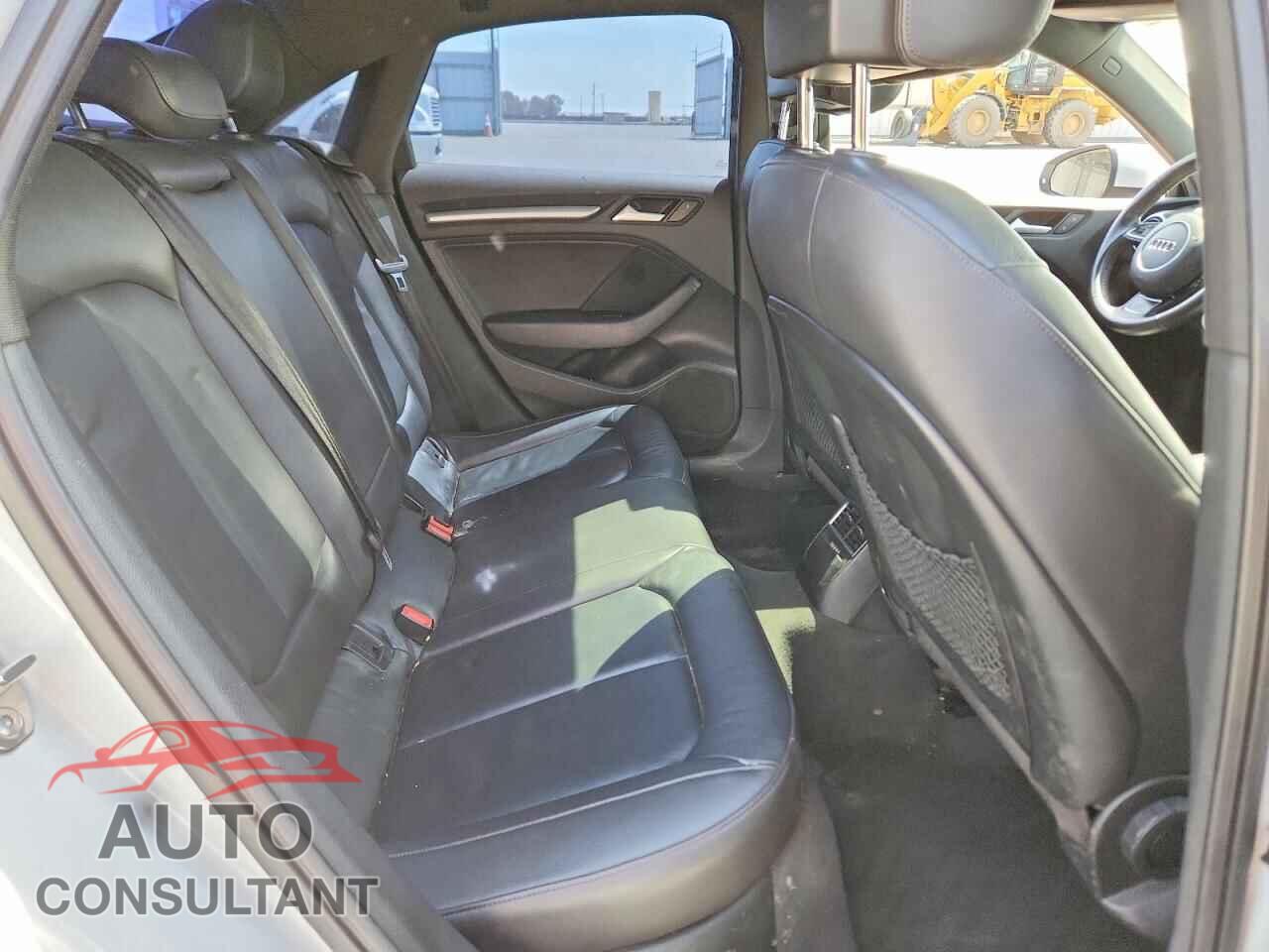 AUDI A3 2015 - WAUBFGFF5F1090385