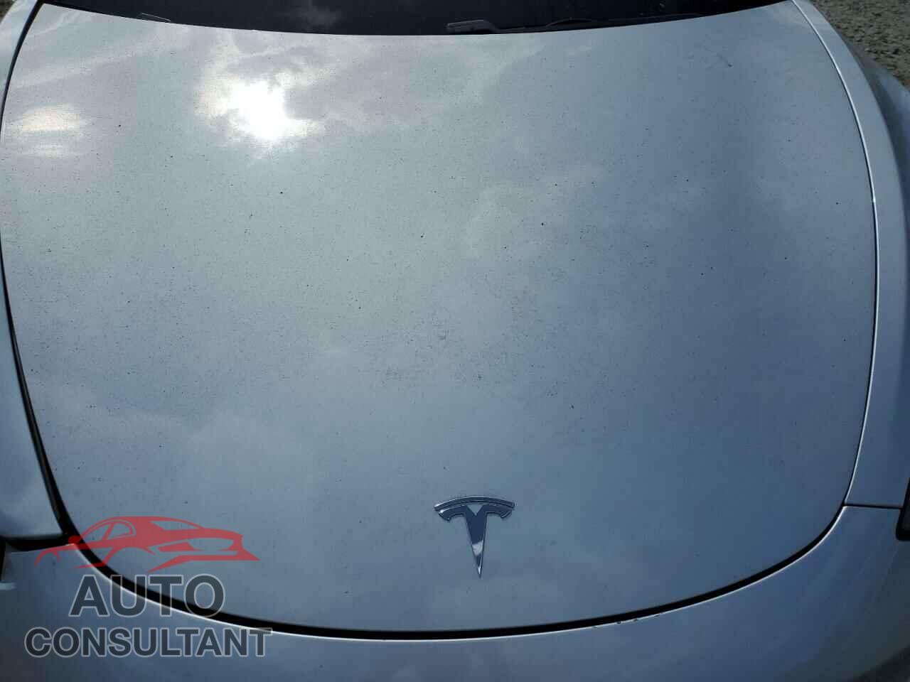 TESLA MODEL 3 2018 - 5YJ3E1EB2JF083402