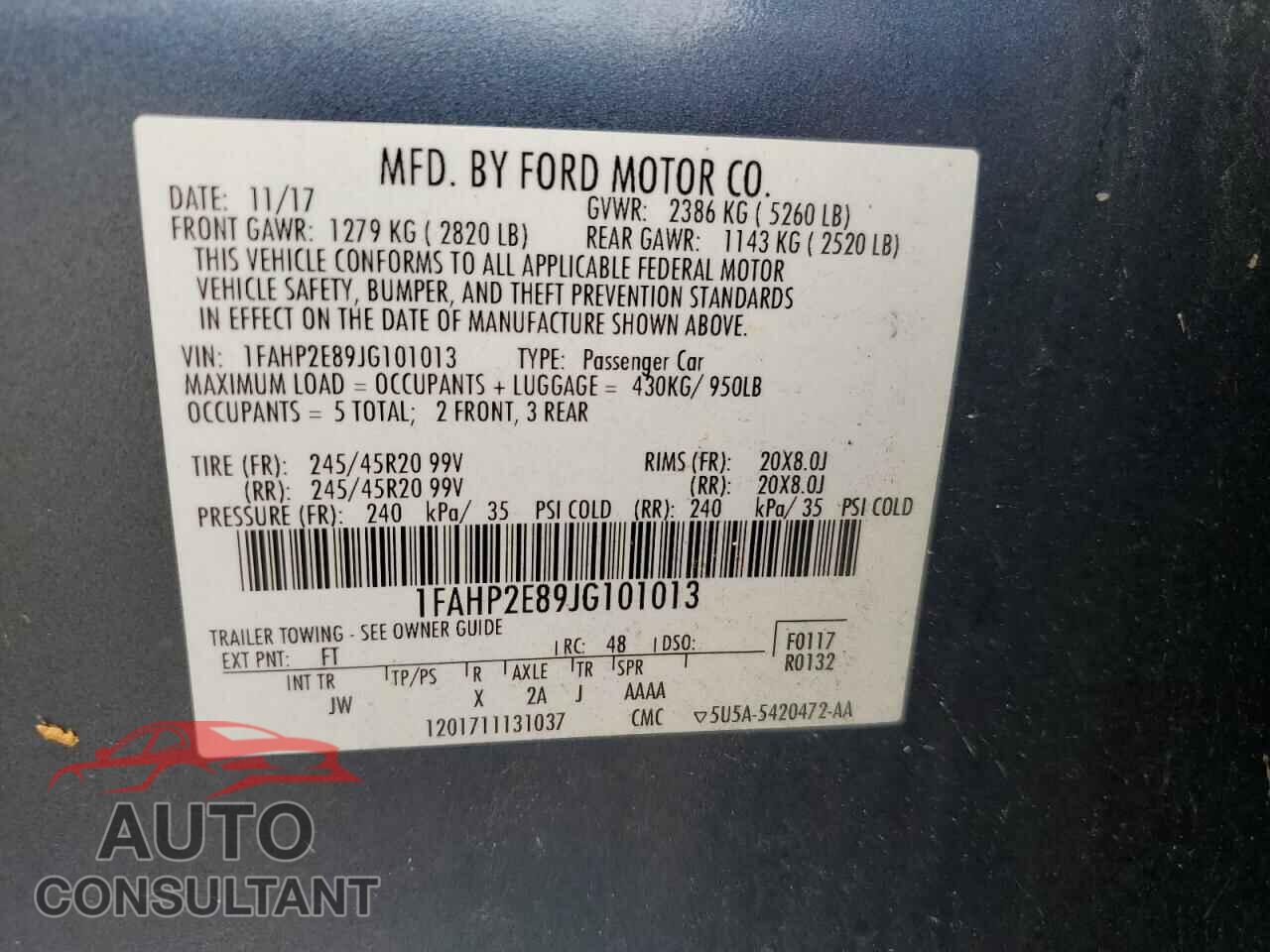 FORD TAURUS 2018 - 1FAHP2E89JG101013