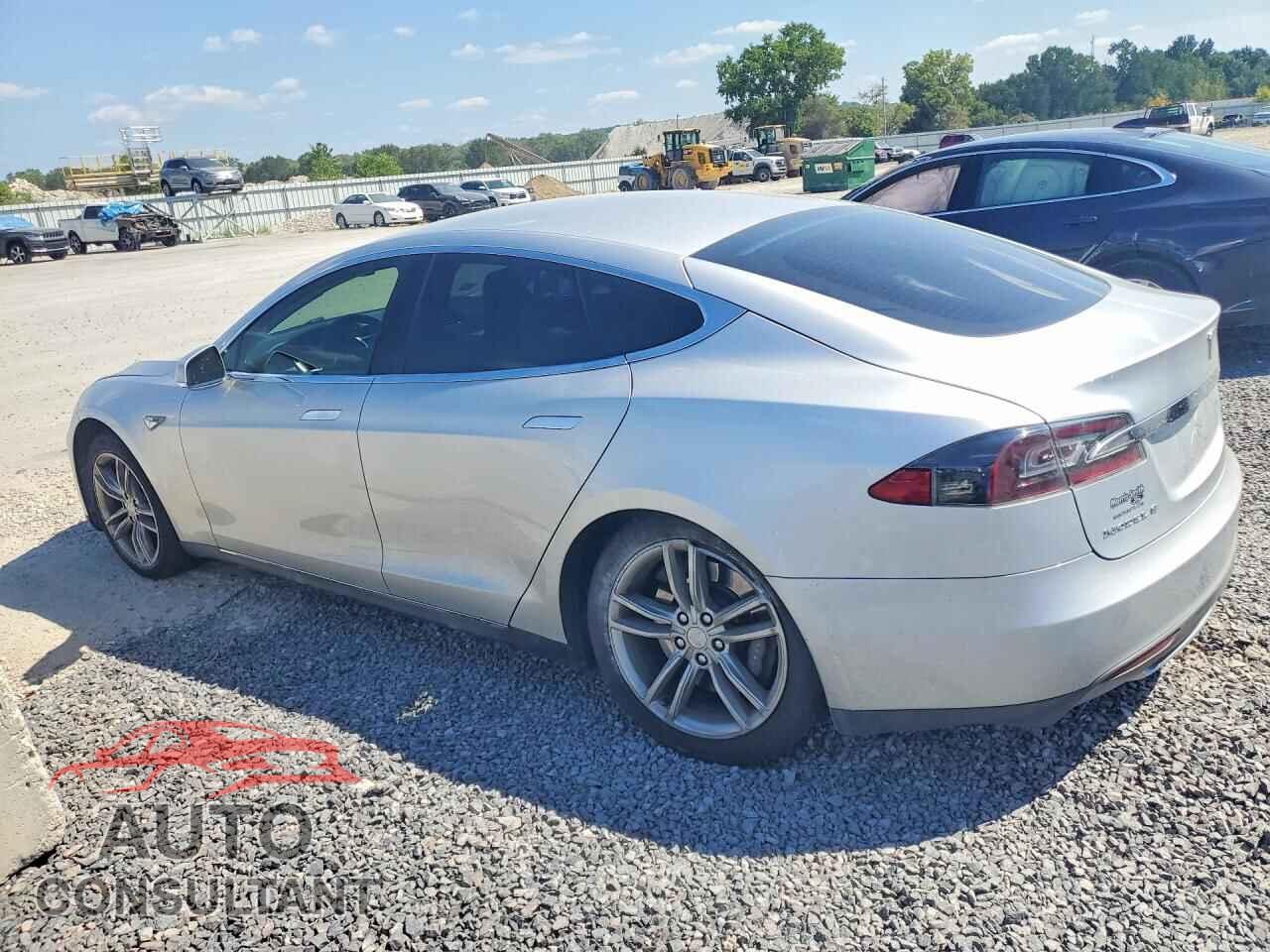 TESLA MODEL S 2013 - 5YJSA1CN5DFP05337
