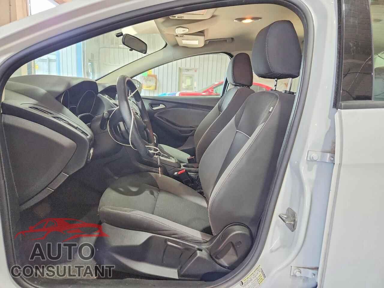 FORD FOCUS 2014 - 1FADP3F28EL309847