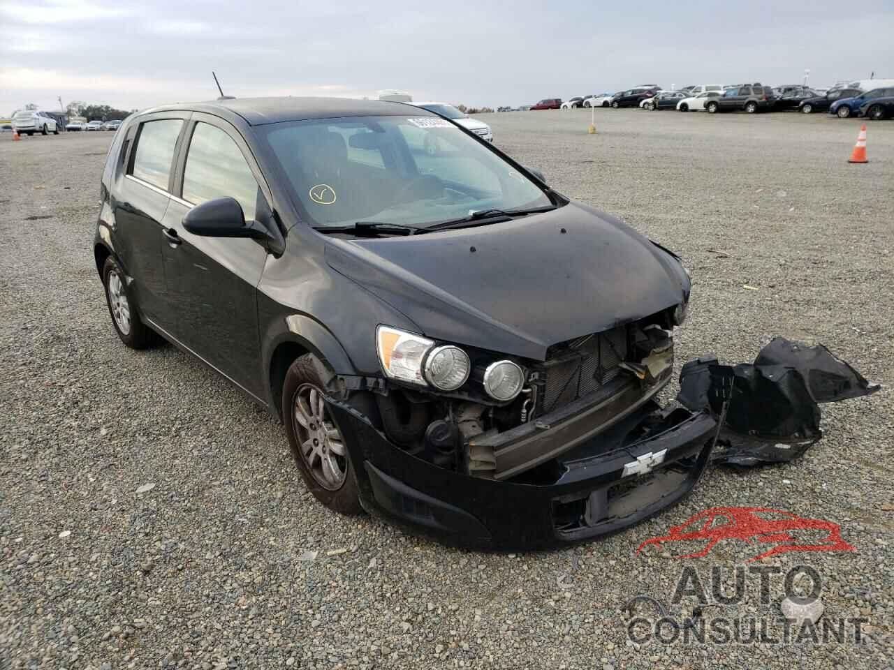 CHEVROLET SONIC 2016 - 1G1JC6SHXG4138321