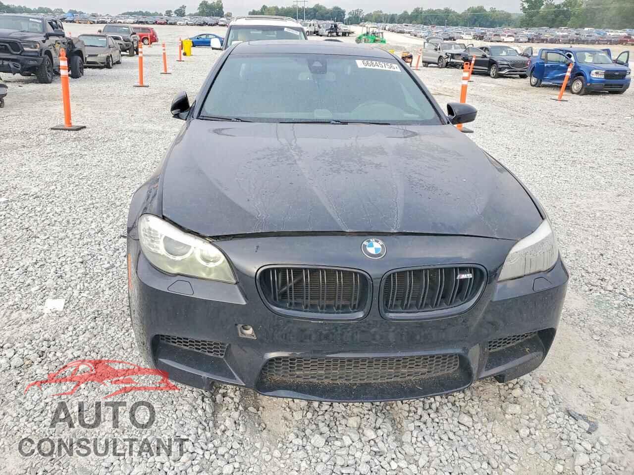 BMW M5 2013 - WBSFV9C55DD095945