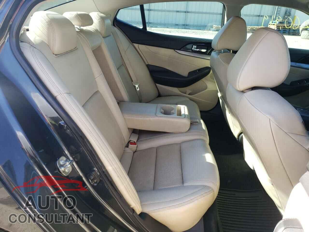 NISSAN MAXIMA 2017 - 1N4AA6AP3HC406855