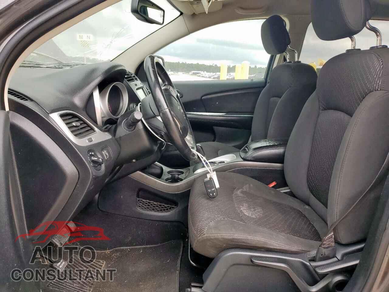 DODGE JOURNEY 2017 - 3C4PDCBB8HT677007