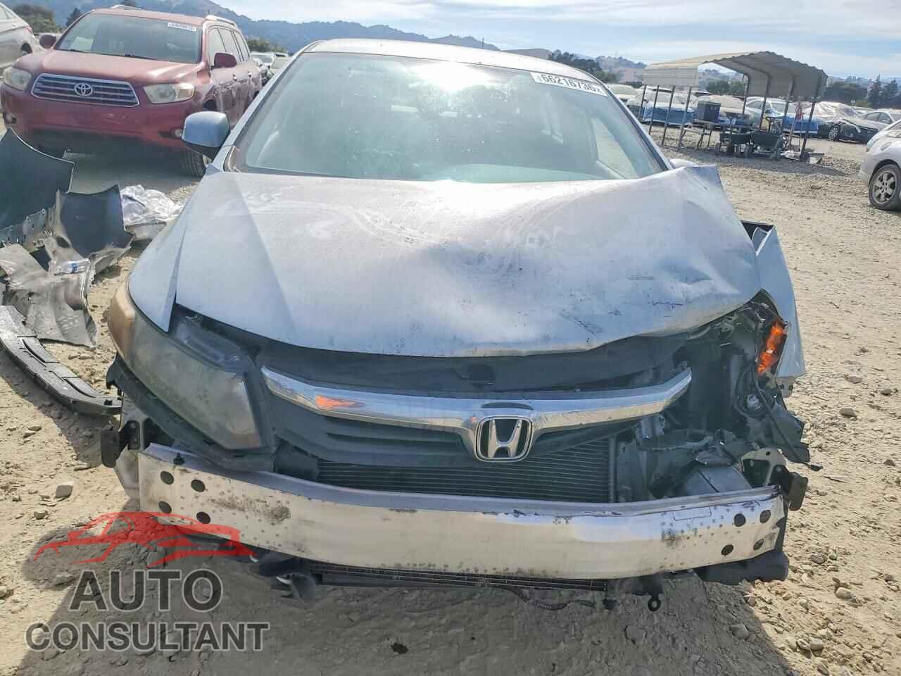 HONDA CIVIC 2012 - 2HGFB2F55CH596937