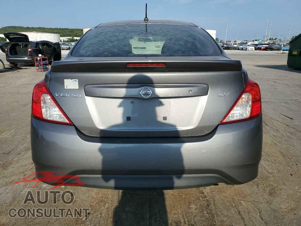 NISSAN VERSA 2017 - 3N1CN7AP0HL814072