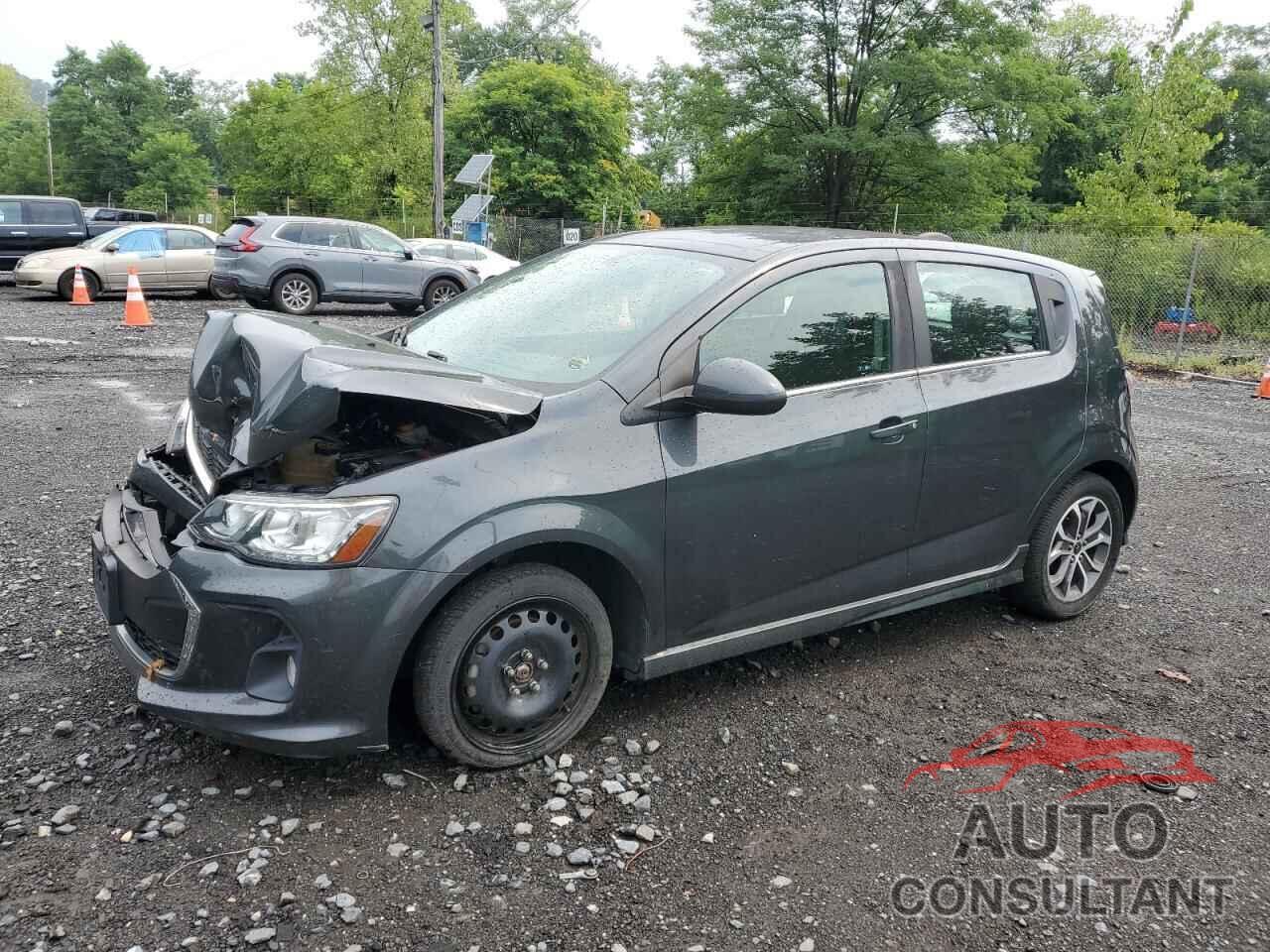 CHEVROLET SONIC 2018 - 1G1JD6SH2J4105687