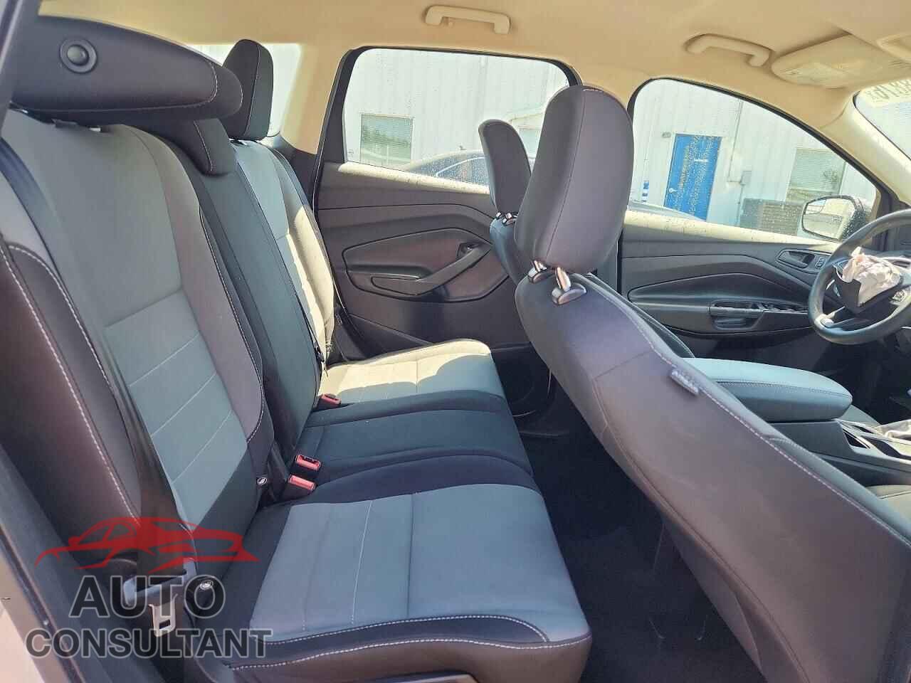 FORD ESCAPE 2019 - 1FMCU0F77KUB94779