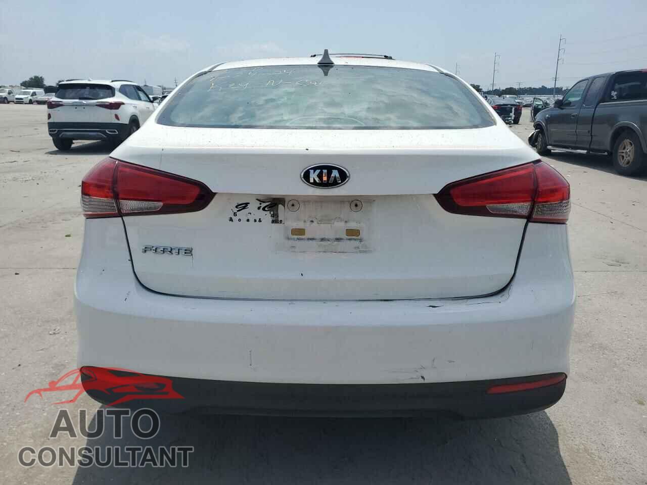 KIA FORTE 2017 - 3KPFK4A77HE024256
