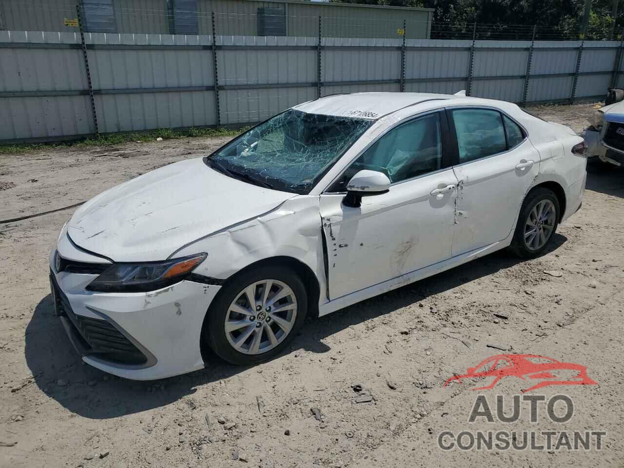 TOYOTA CAMRY 2021 - 4T1C11AK4MU588494