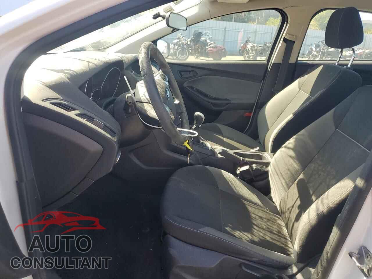 FORD FOCUS 2013 - 1FADP3E24DL159056