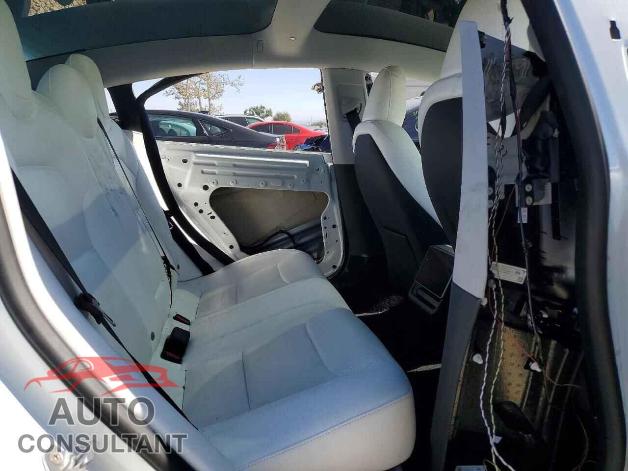 TESLA MODEL 3 2024 - 5YJ3E1EA8RF866632