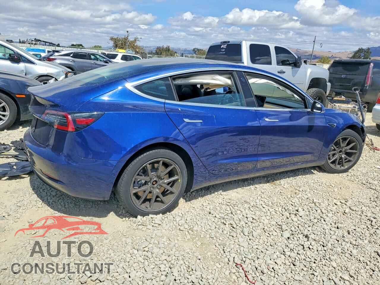 TESLA MODEL 3 2018 - 5YJ3E1EA7JF160952