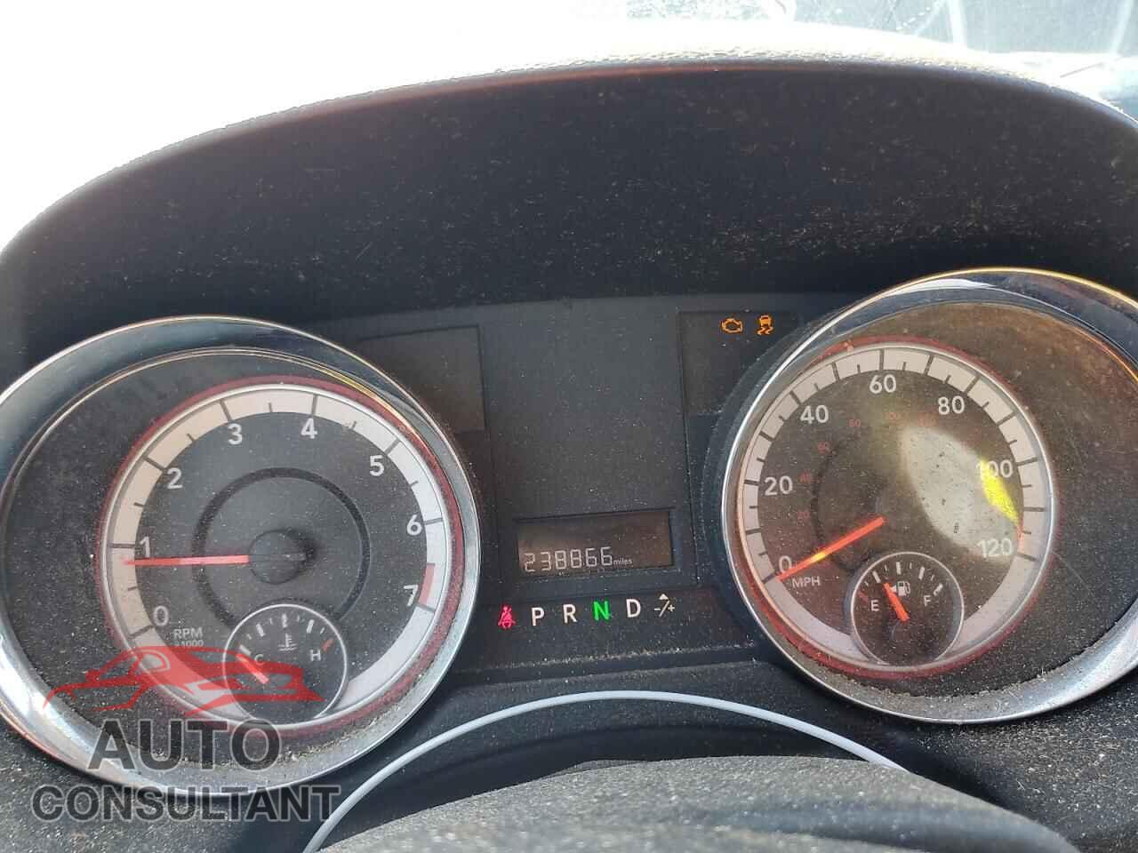 DODGE CARAVAN 2011 - 2D4RN4DG6BR685611