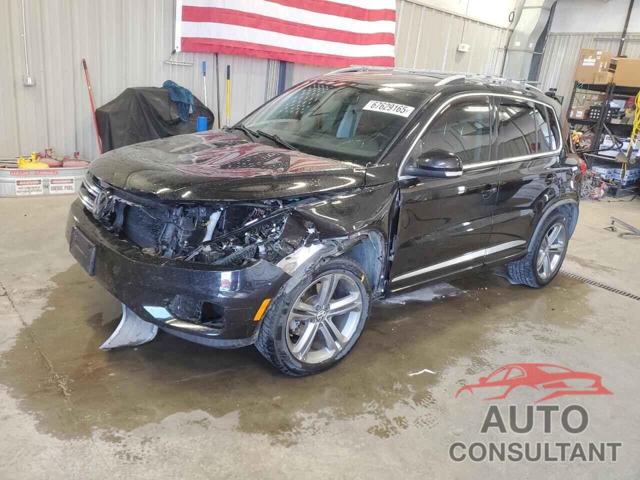 VOLKSWAGEN TIGUAN 2017 - WVGUV7AX6HK017548