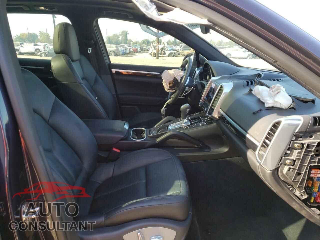PORSCHE CAYENNE 2018 - WP1AA2A26JKA00232