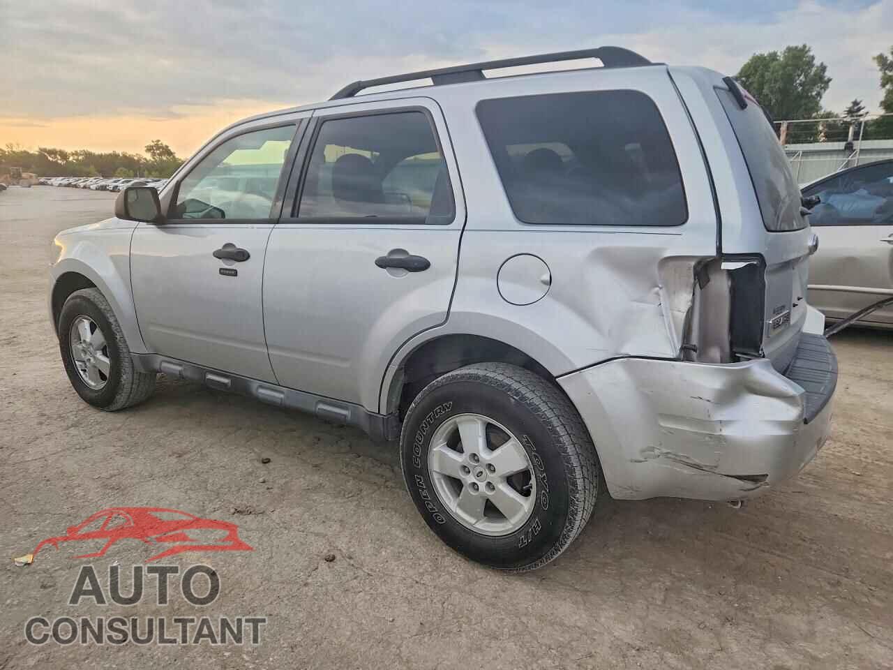 FORD ESCAPE 2011 - 1FMCU0DG2BKA75357