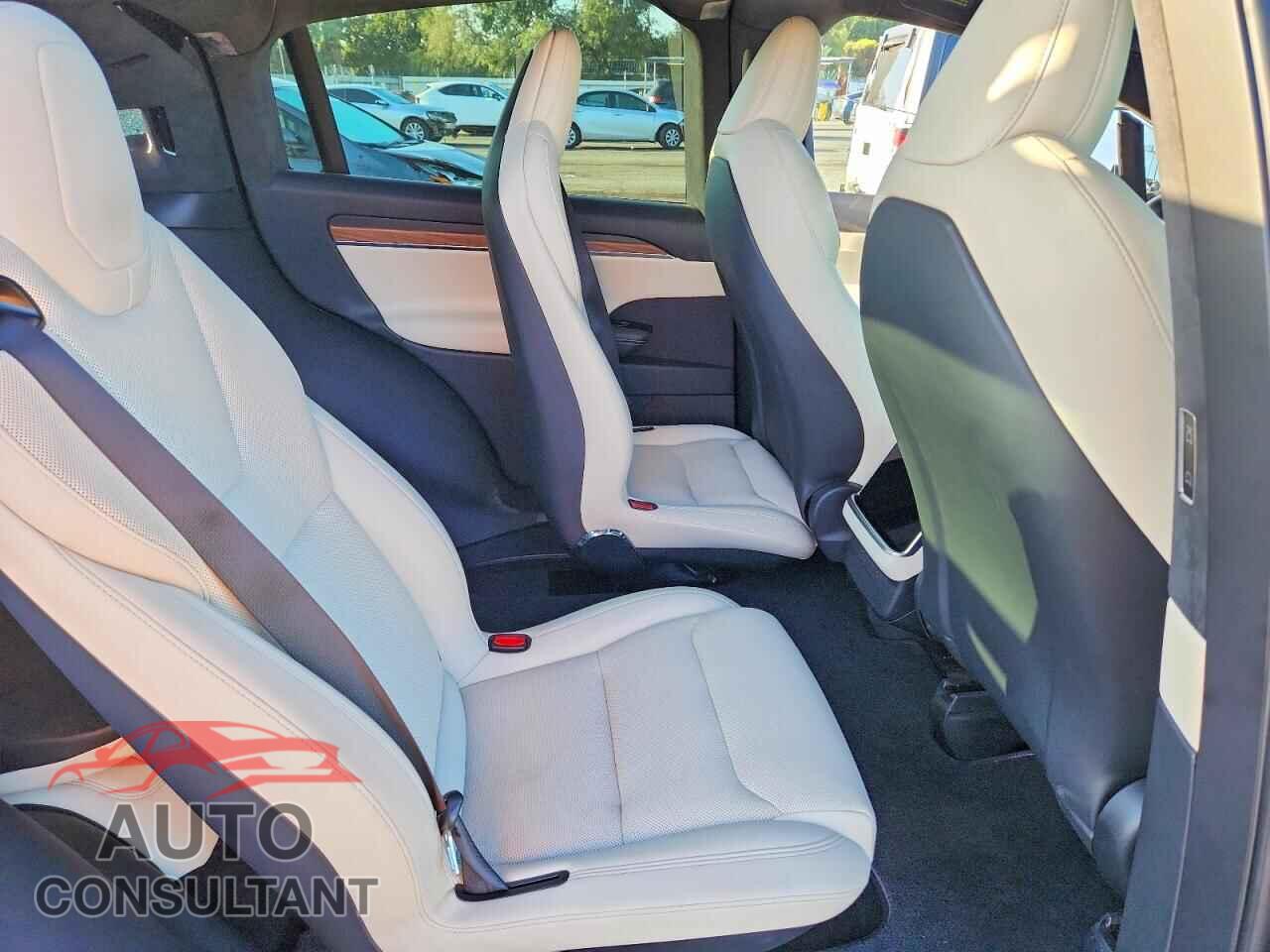 TESLA MODEL X 2024 - 7SAXCBE53RF437062