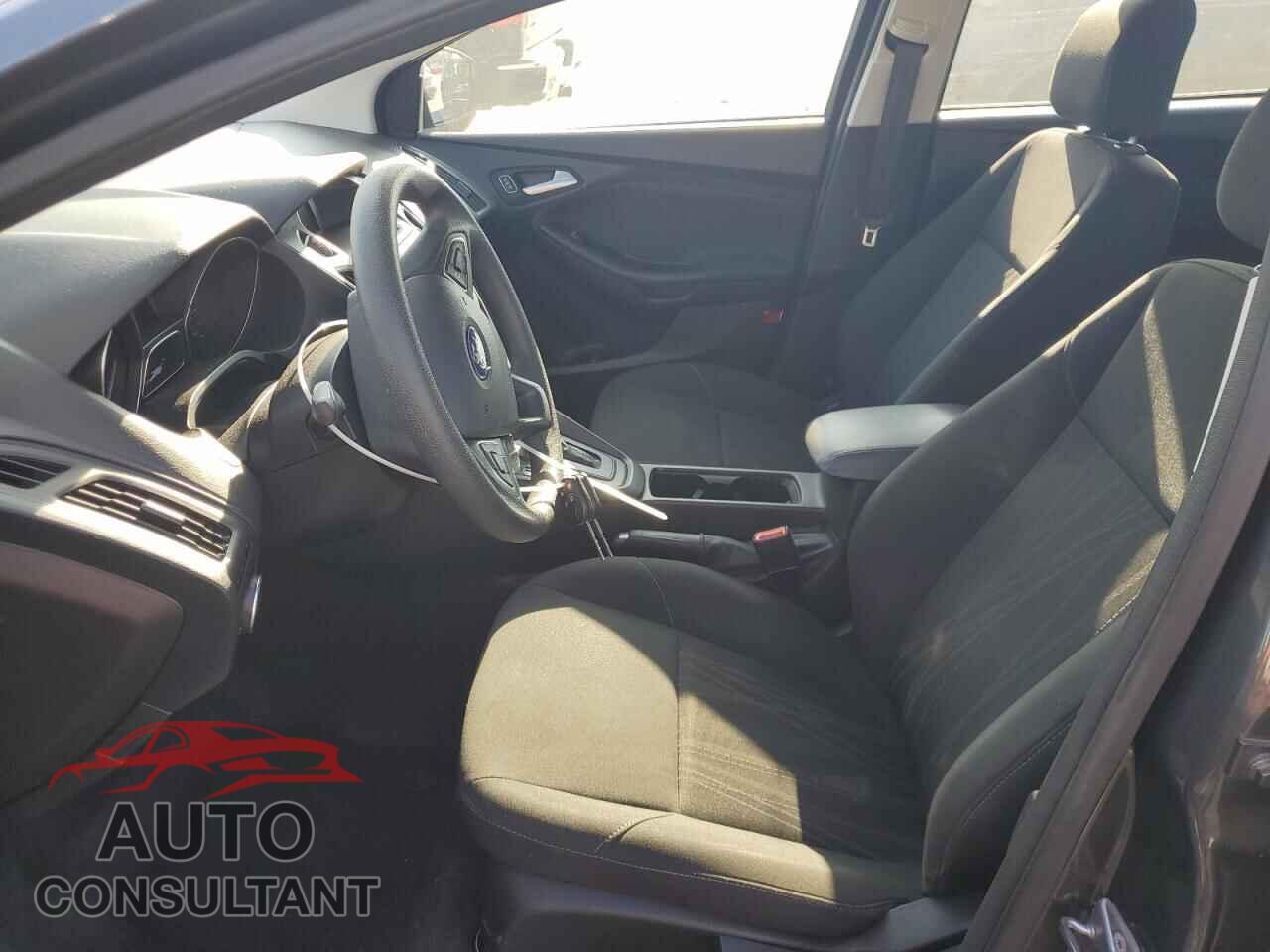 FORD FOCUS 2017 - 1FADP3F22HL309475