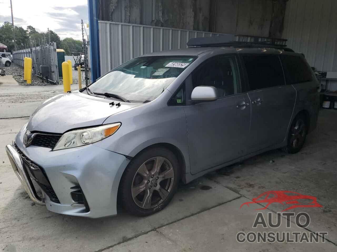 TOYOTA SIENNA 2018 - 5TDXZ3DC9JS926552