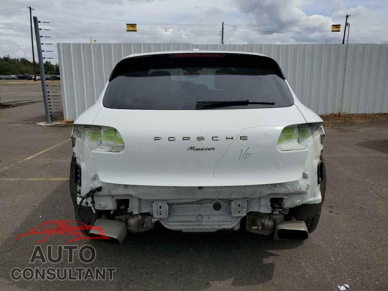 PORSCHE MACAN 2018 - WP1AA2A55JLB02268