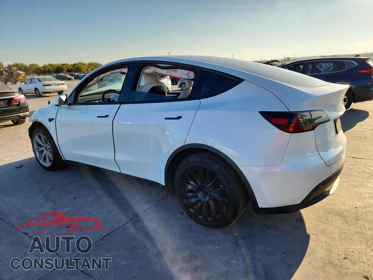 TESLA MODEL Y 2023 - 7SAYGAEE5PF856787