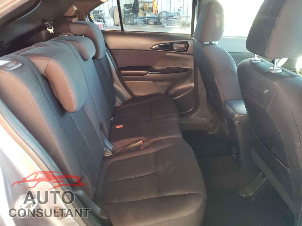 MITSUBISHI ECLIPSE 2019 - JA4AT4AA3KZ021086