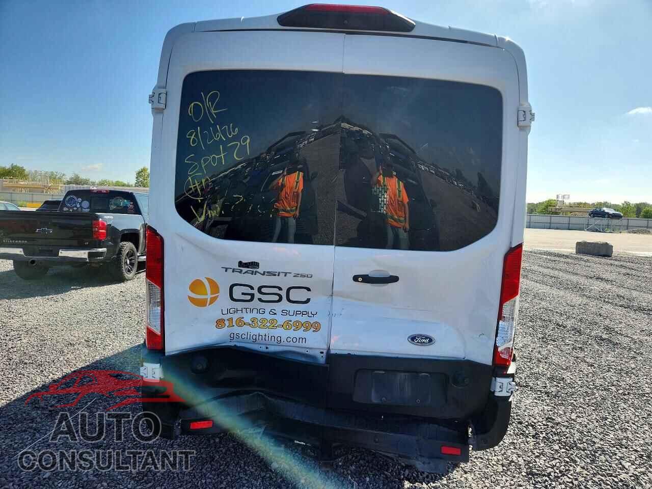 FORD TRANSIT 2019 - 1FTYR2CM5KKA32209