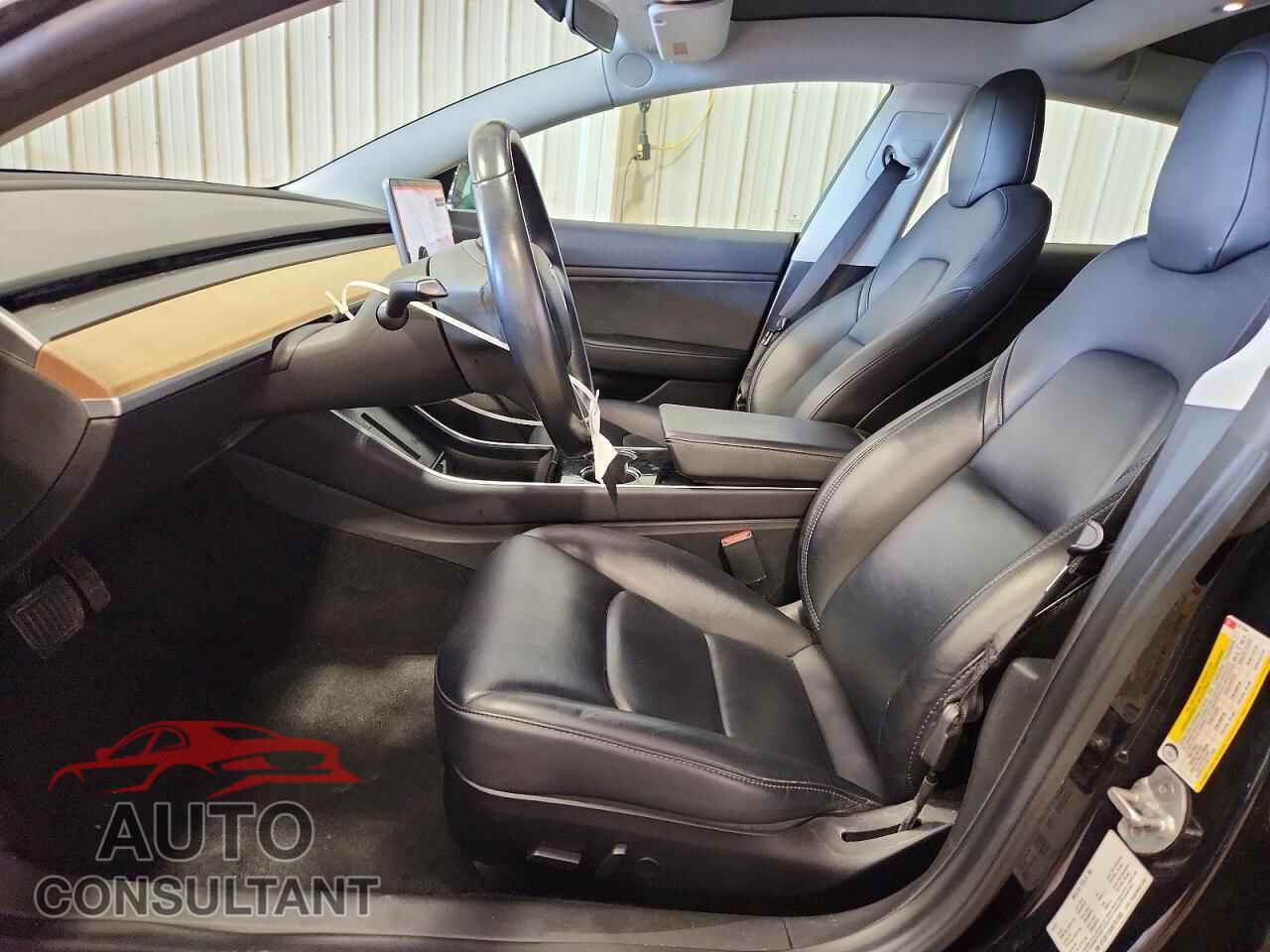 TESLA MODEL 3 2019 - 5YJ3E1EA3KF321606